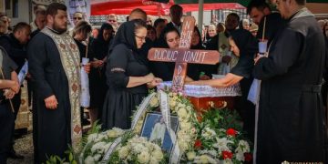 Imagini de la Slujba de Înmormântare a părintelui Ionuț Duciuc