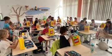 10.000 de copii din Baia Mare au primit pachețele din partea administrației locale