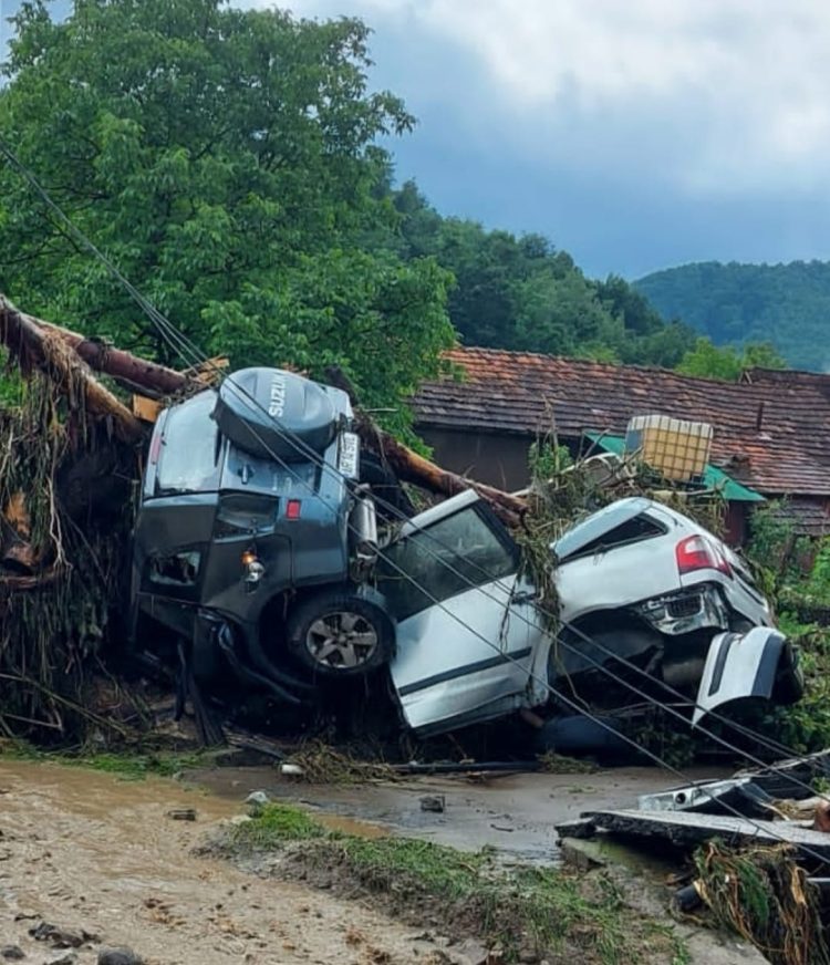 Imaginile TERORII: Vremea rea a făcut ravagii serioase în România
