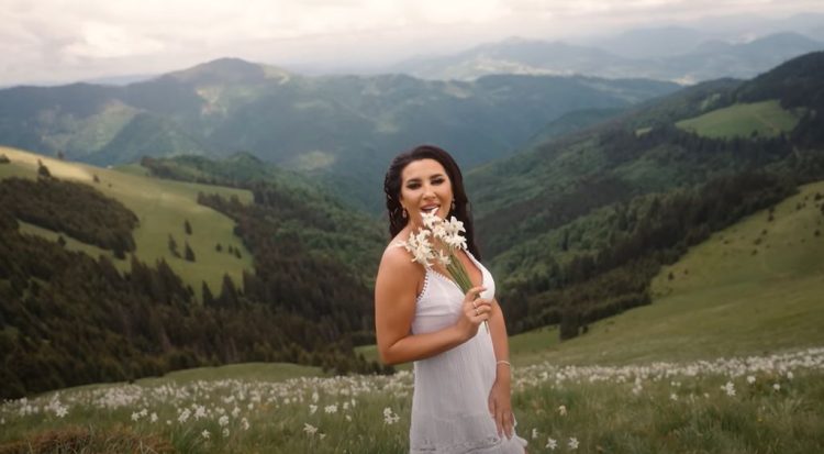 O artistă a fost amendată după ce a filmat un videoclip în Parcului Național Munții Rodnei