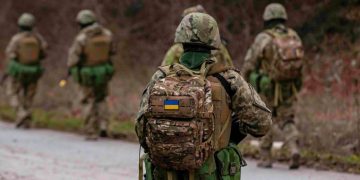 Trei ucraineni, înarmați cu mitraliere, prinși în România