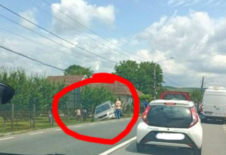 Accident în Șomcuta Mare. A intrat în șanț pe Calea Mireșului
