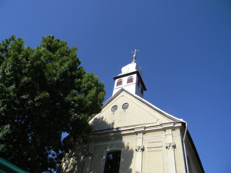 Sfinte liturghii oficiate la Biserica romano-catolică Sf. Anton din Baia Mare, transmise la Maria Tv