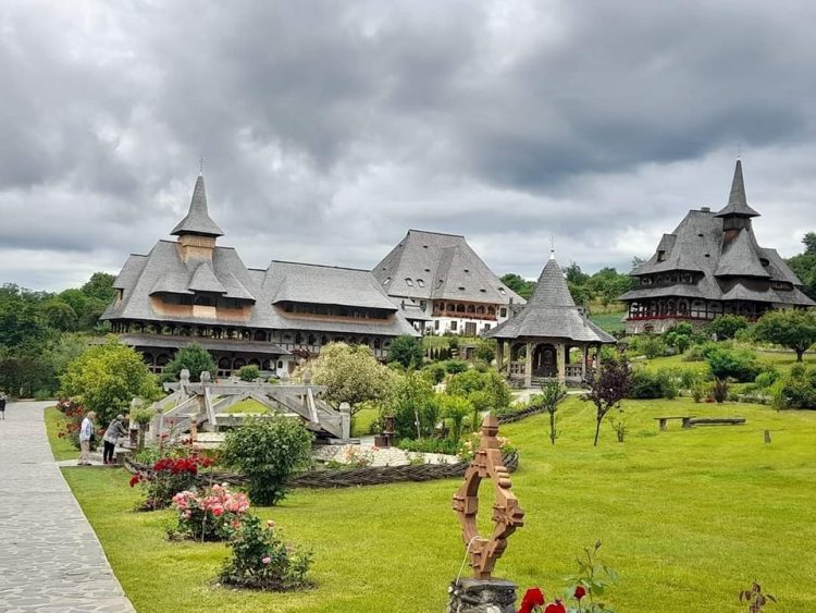 Eveniment aniversar. Vineri are loc hramul Mănăstirii Bârsana