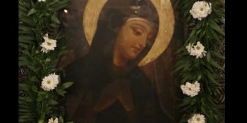 Icoana Făcătoare de Minuni a Maicii Domnului de la Mănăstirea Rohia ajunge sâmbătă în Baia Mare