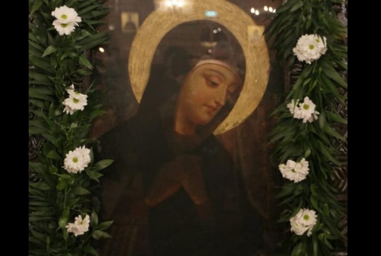 Icoana Făcătoare de Minuni a Maicii Domnului de la Mănăstirea Rohia ajunge sâmbătă în Baia Mare