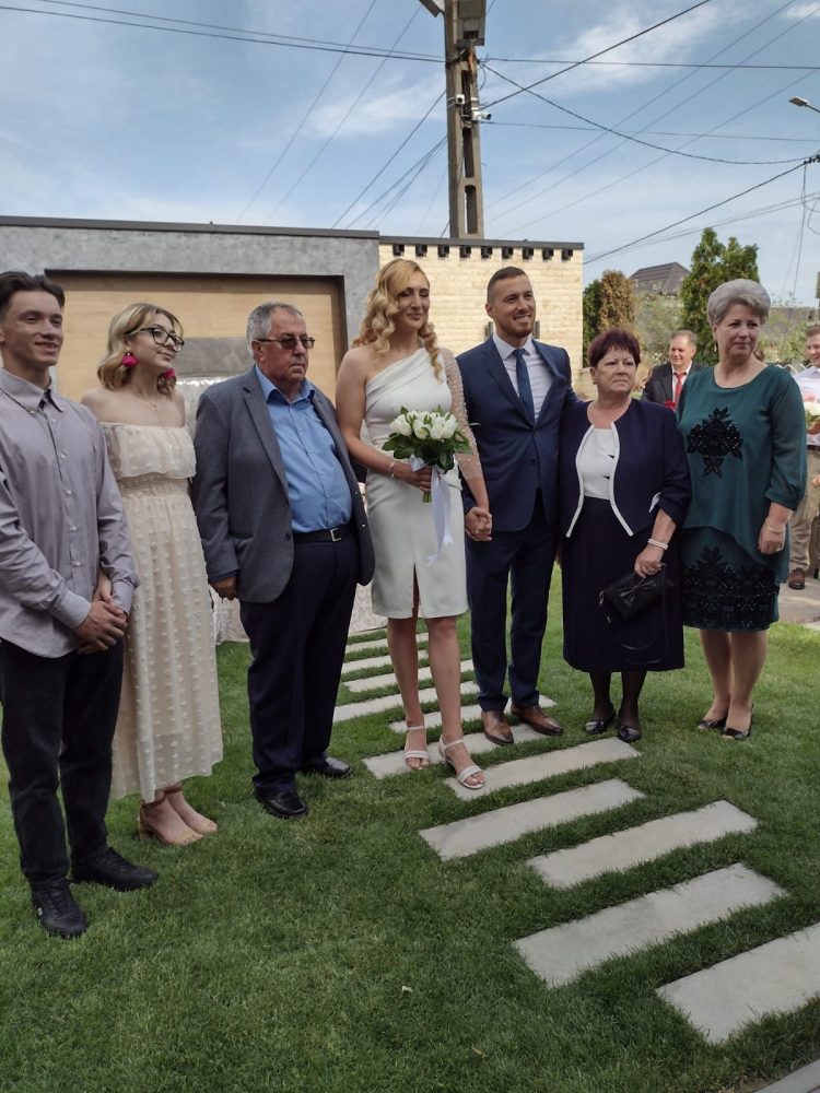 Cristina Enache, frumoasa handbalistă a CS Minaur Baia Mare, s-a măritat în acest weekend