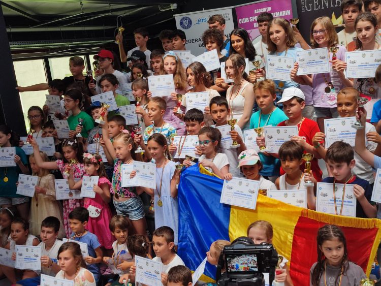 Maramureșenii au cucerit tabla de SAH. 11 copii au fost premiați la Campionatul Național Școlar