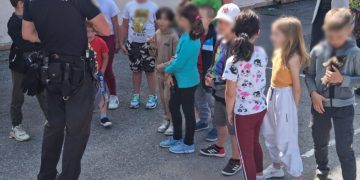 Acțiuni preventiv-educative desfăşurate de jandarmi la Școala nr. 8 din Borșa