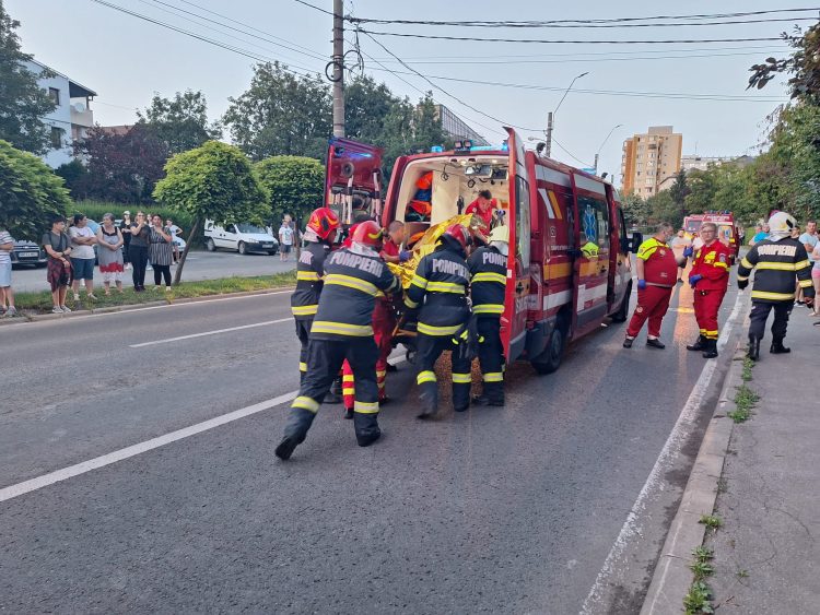 Incendiu în Baia Mare! O persoană a fost transportată la spital! FOTO