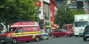 Accident rutier la intersecţia străzii G. Coşbuc cu bd. Decebal. Trafic îngreunat