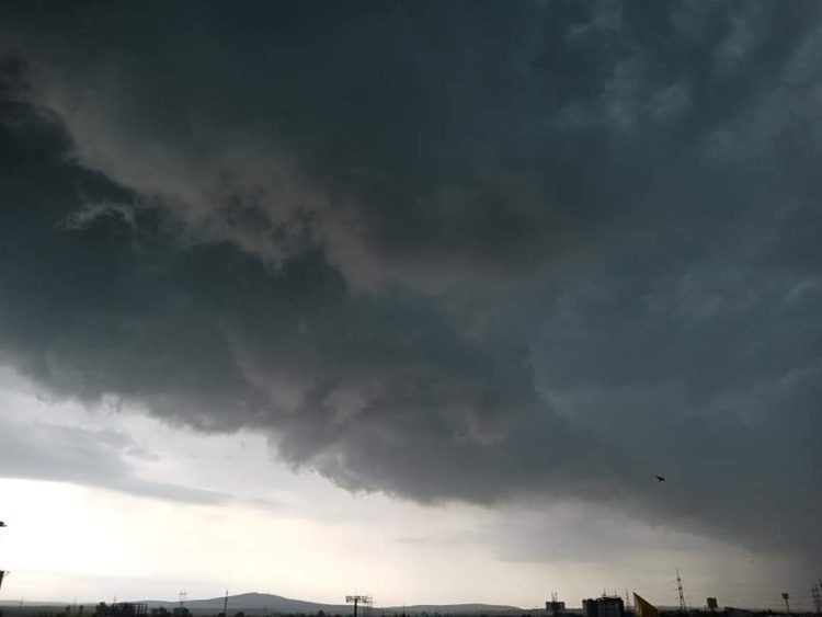 Avertizări RO-ALERT și COD PORTOCALIU de vreme rea în Maramureș