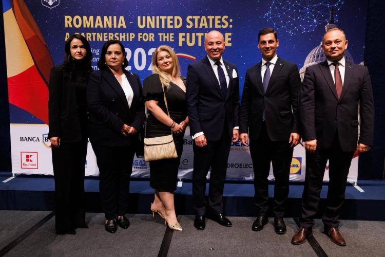 Cucoana de la Washington: Vizita peste ocean pe banii statului