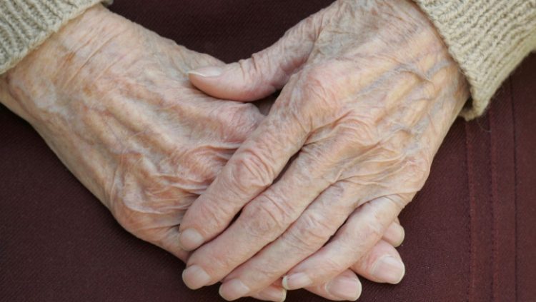 Controale la azilele din țară: patru au fost închise și 22 au fost suspendate. Care e situaţia în Maramureş