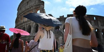 Atenționare MAE pentru românii care călătoresc în Italia. A fost emis cod roșu de caniculă