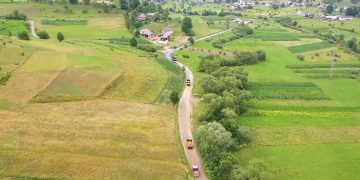 INVESTIȚIE SERIOASĂ în Țara Lăpușului: Se asfaltează drumul de legătură dintre Costeni și Stoiceni