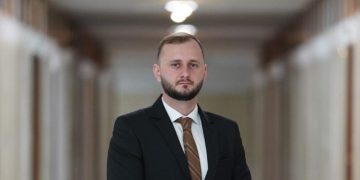 Darius Pop: „Este profund inuman ceea ce se întâmplă cu bătrânii noștri”