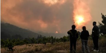 În ce condiții pot românii călători în infernul din Grecia. MAE explică regulile