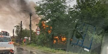 Anexă gospodărească din Tăuţii de Sus, lovită de fulger