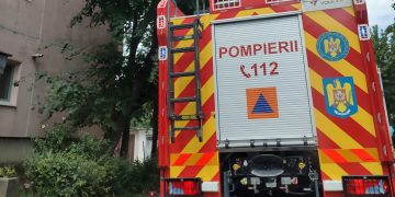 Incendiu la un apartament al unui bloc de pe str. V. Babeş din Baia Mare. 12 persoane au fost evacuate – foto