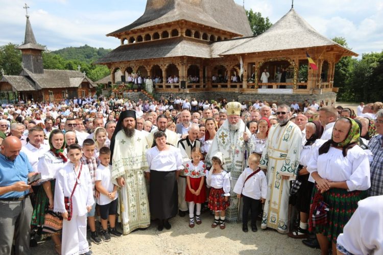 Un veac de existenţă a Mănăstirii Dragomireşti, Maramureş