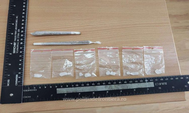 Doi tineri depistați cu substanțe interzise în Sighetu Marmației. Erau în drum spre Untold  – foto