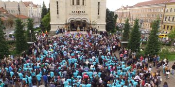 PESTE 4.000 DE TINERI, AȘTEPTAȚI LA ÎNTÂLNIREA INTERNAȚIONALĂ A TINERETULUI ORTODOX DE LA TIMIȘOARA