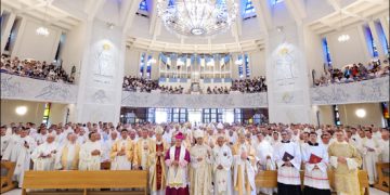 La mulţi ani, Preasfinţite Iosif Păuleţ!