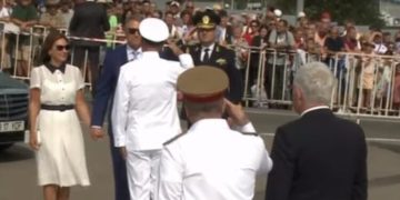 Să-i îndreptăm pe cei strâmbi. Onor înjositor!