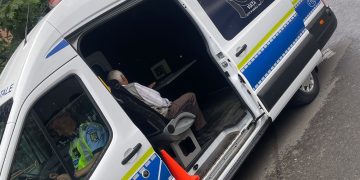 Polițiștii rutieri, în acţiune pe străzile din Baia Mare pentru combaterea abaterilor săvârșite de pietoni. Nouă persoane care au traversat neregulamentar au fost sancţionate