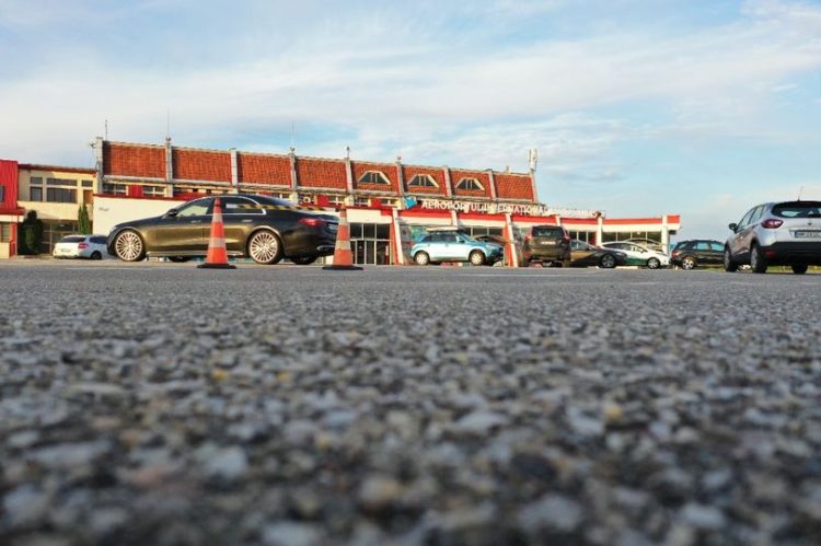 ”Nu lăsați mașina în aeroport pe durata vacanței” – este apelul Aeroportului Internațional Maramureș