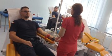 Jandarmii maramureşeni donează sânge pentru victimele exploziei de la Crevedia