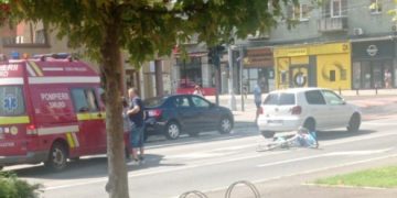 Biciclist, acroșat pe o stradă din Baia Mare. A intervenit SMURD-ul