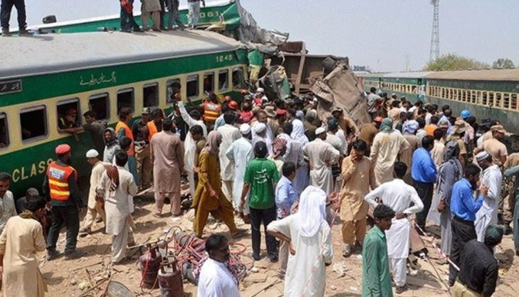 Accident feroviar în Pakistan, soldat cu cel puţin 22 de morţi şi peste 50 de răniţi