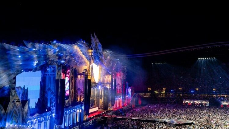 Alţi patru artişti care au concertat la Untold au fost amendaţi pentru versuri cu limbaj vulgar, licenţios sau rasist