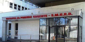Scandal la Spitalul Județean de Urgențe din Baia Mare. Un asistent a fost lovit cu pumnul în zona feței în faţa secţiei UPU