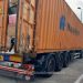 Automarfar încărcat cu peste 13 tone de îmbrăcăminte, încălțăminte și alimente provenite din Belgia, oprit la Petea