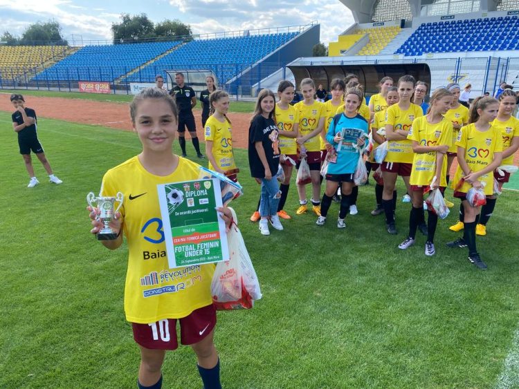 Fotbalul feminin are viitor în Baia Mare: Andreea Cândea a fost convocată în premieră la naționala României U15