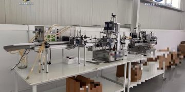 Peste 120 de percheziţii domiciliare în mai multe judeţe, inclusiv Maramureş, la firme care vând dispozitive Vape cu substanţe psihoactive