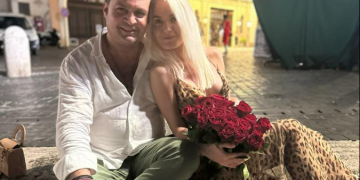 Doar câteva minute ne despart până când primarul Municipiului Baia Mare, Cătălin Cherecheș, alături de aleasa inimii lui, vor zice „DA” în fața ofițerului de stare civilă