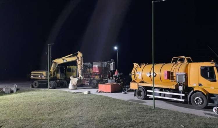 Pericolul din Satu Mare a fost înlăturat. Puţul cu apă termală de la Supuru de Sus, care a emanat gaze, a fost închis cu beton