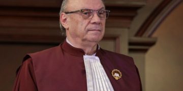 Preşedintele CCR, către avocaţi: Trebuie să rămânem fideli şi consecvenţi îndatoririi noastre etico-profesionale de slujire a dreptului la apărare al cetăţeanului