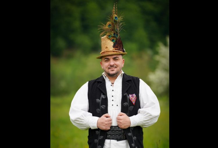 RECUNOAȘTEREA MERITELOR: Un nume, o voce, un destin frumos: IONUȚ UIVAROŞI