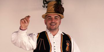 Ionuţ Uivaroşi îşi lansează albumul de pricesne și cântări bisericești