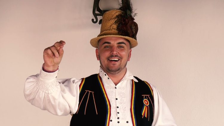 Ionuţ Uivaroşi îşi lansează albumul de pricesne și cântări bisericești