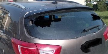 S-a ales cu ordin de protecție provizoriu după ce a distrus maşina soţiei sale