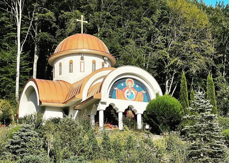 Hram şi aniversarea a 25 de ani de la înfiinţarea Mănăstirii “Naşterea Maicii Domnului” din Chiuzbaia