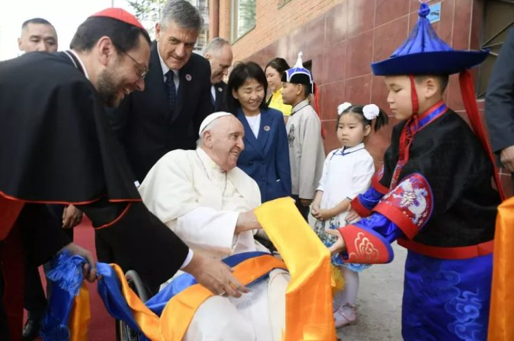 Vizita Papei Francisc în Mongolia: Un zbor de 10 ore și 8.000 de km pentru cei 1.500 de catolici din țară