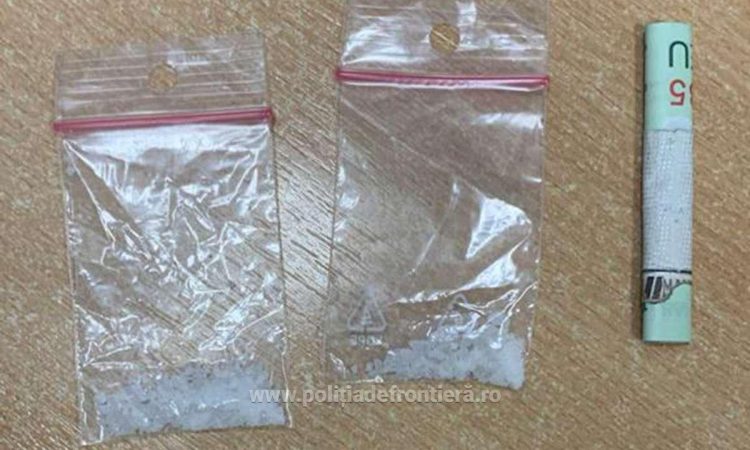 Doi maramureșeni depistați cu aproximativ 13 grame de substanțe interzise, în Vișeu de Sus și Crăciunești