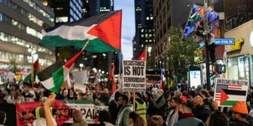 Mii de persoane au manifestat vineri în centrul New York-ului pentru a cere încetarea „colonizării israeliene”